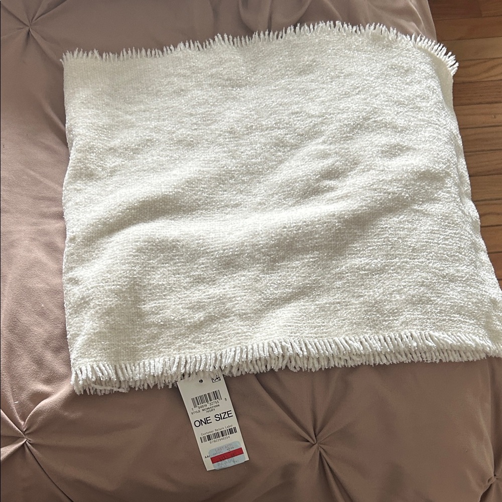 White Fringed scarf